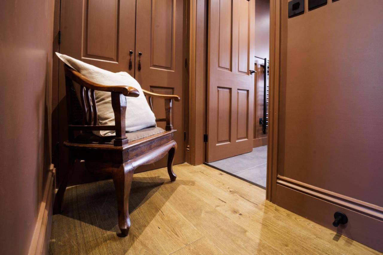The Silk Rooms, At The Freemasons Inn Нътсфорд Екстериор снимка