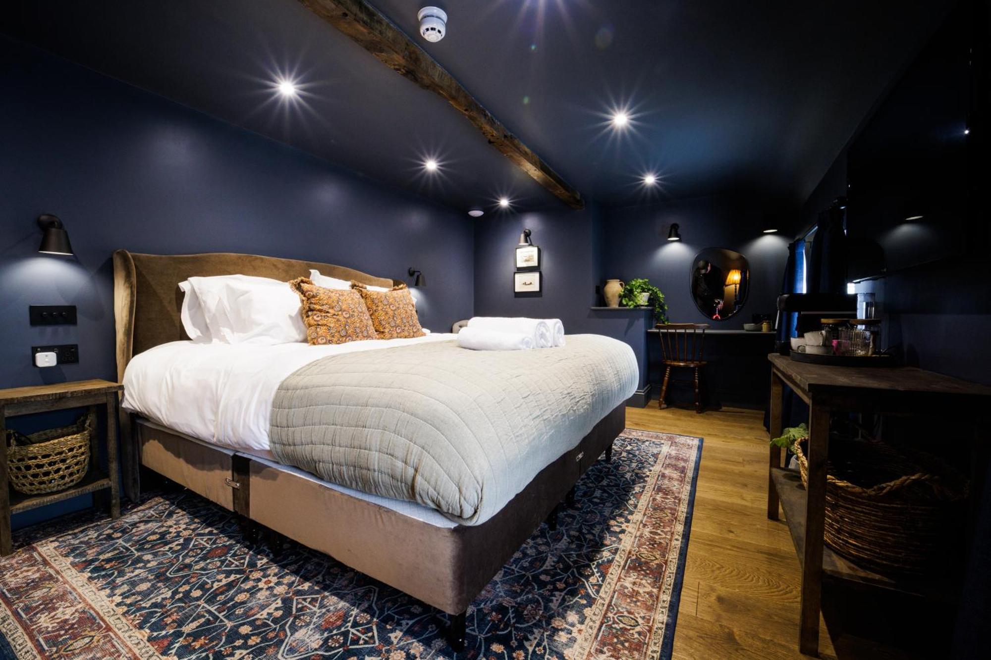 The Silk Rooms, At The Freemasons Inn Нътсфорд Екстериор снимка